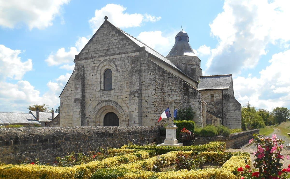 vue-exterieure-de-l-eglise.jpg