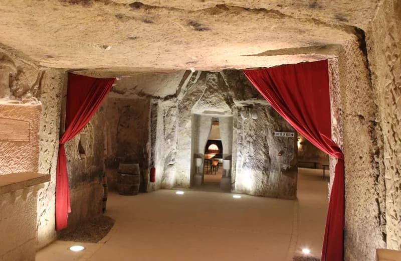 cave-de-panzoult-800x520.webp