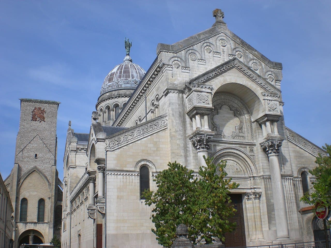 Tours,_Saint_Martin.jpg